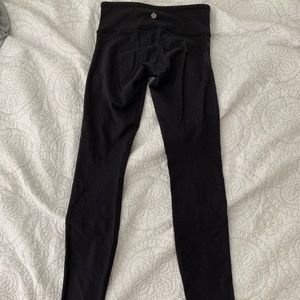 Full length lululemon leggings (black)